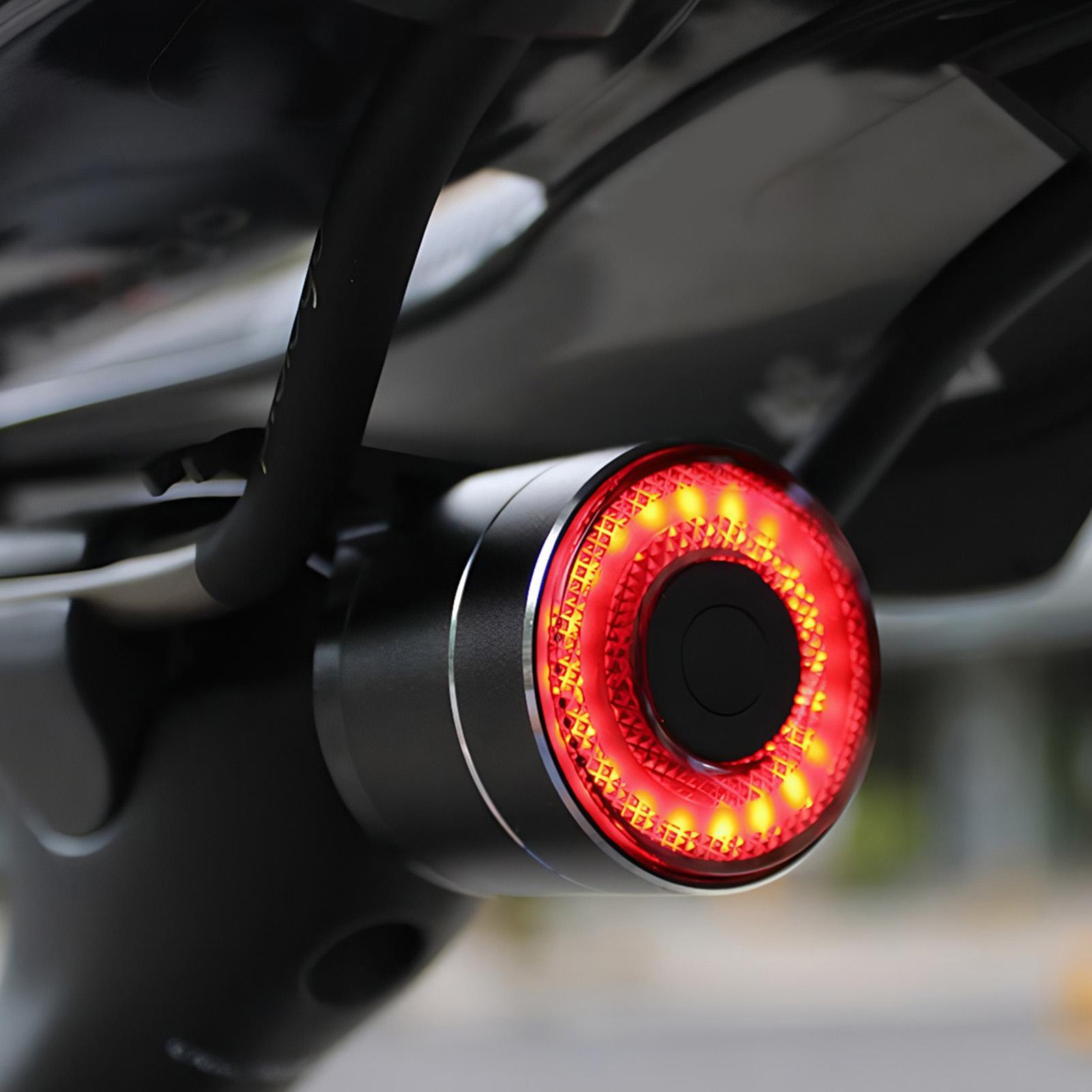 Cycling To Commute - Inteligentna lampka tylna rowerowa z czujnikiem