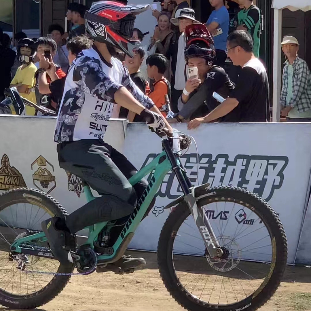 AVITUS Buty do rowerów górskic – Commuting On Mountain Bike recenzja i cena